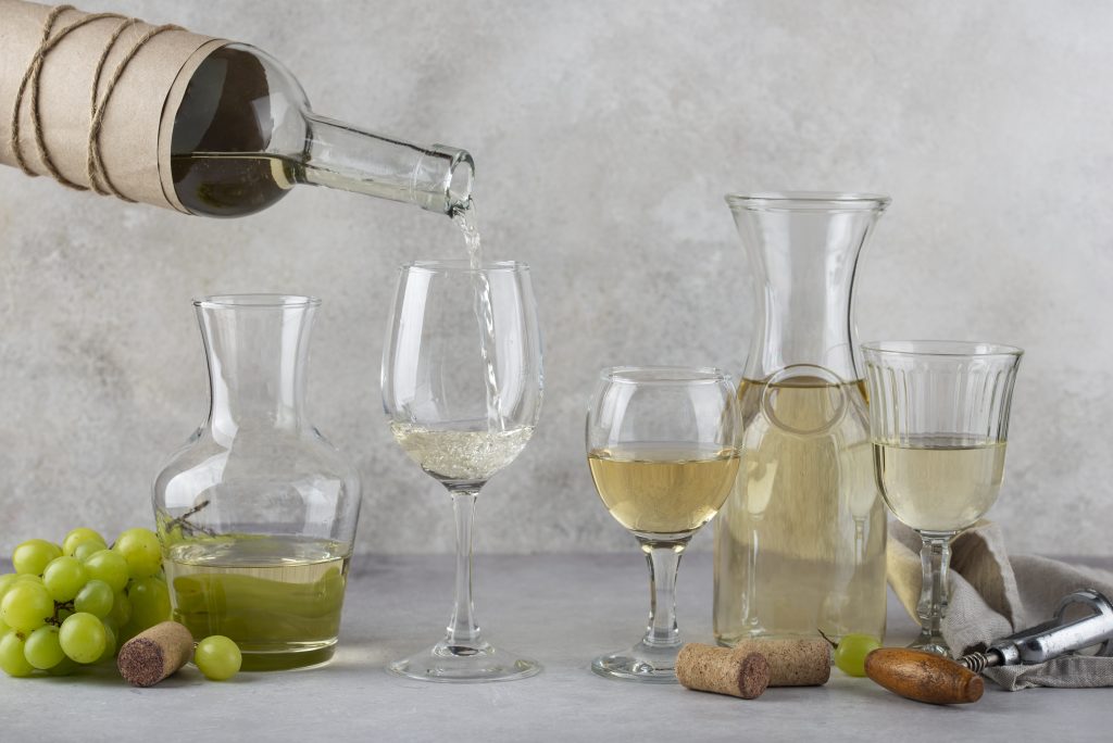 Pinot Grigio vs Chardonnay vs Sauvignon Blanc: Which is The Best For Cooking?